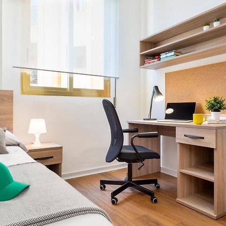 Micampus Armendariz Student Residence Sevilla Exteriér fotografie